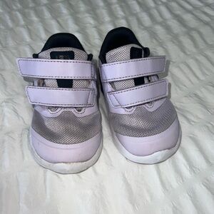 Nike Kids Sneakers in Lavender and Black